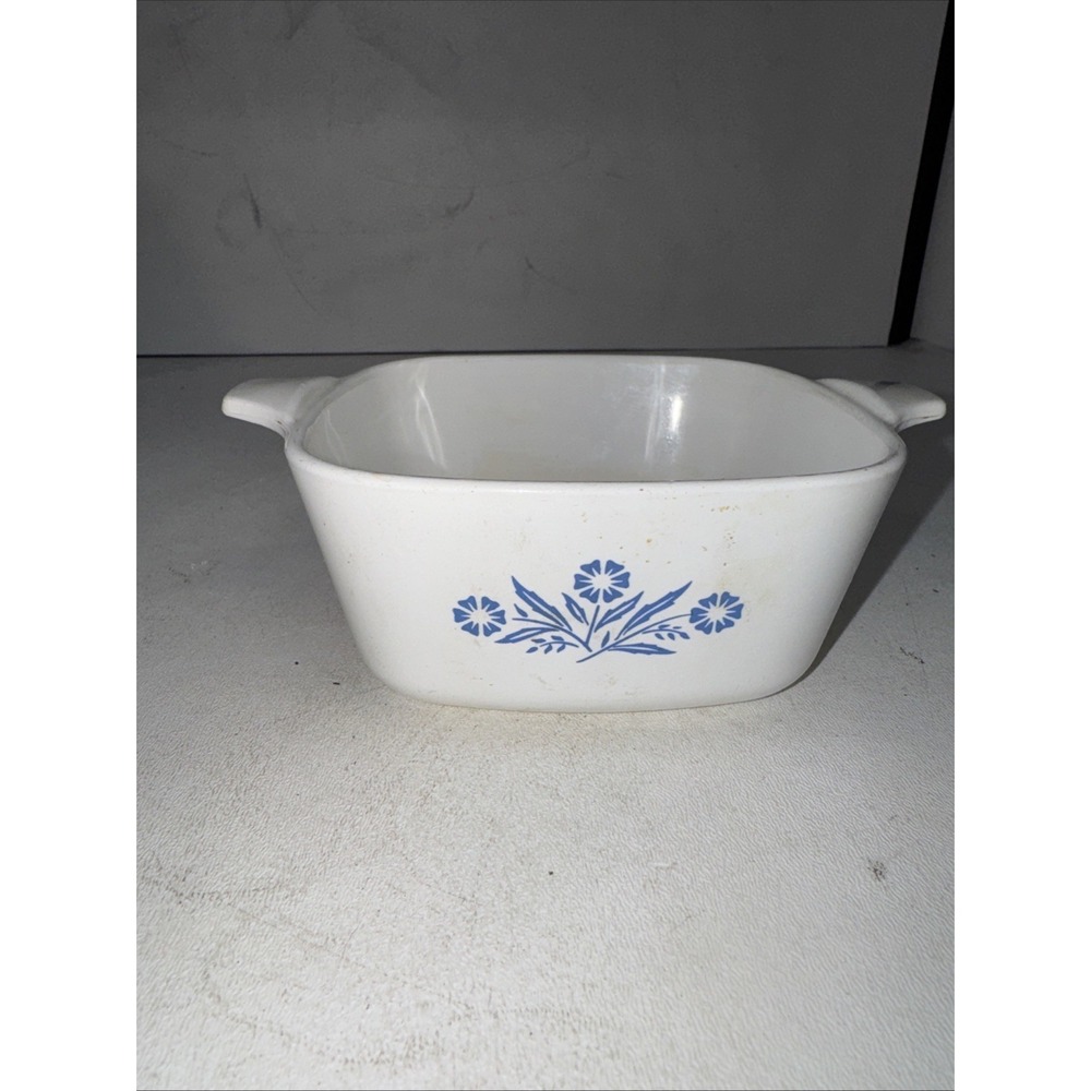 Vintage Corning Ware P-43-B Blue Cornflower Casserole Dish 22oz